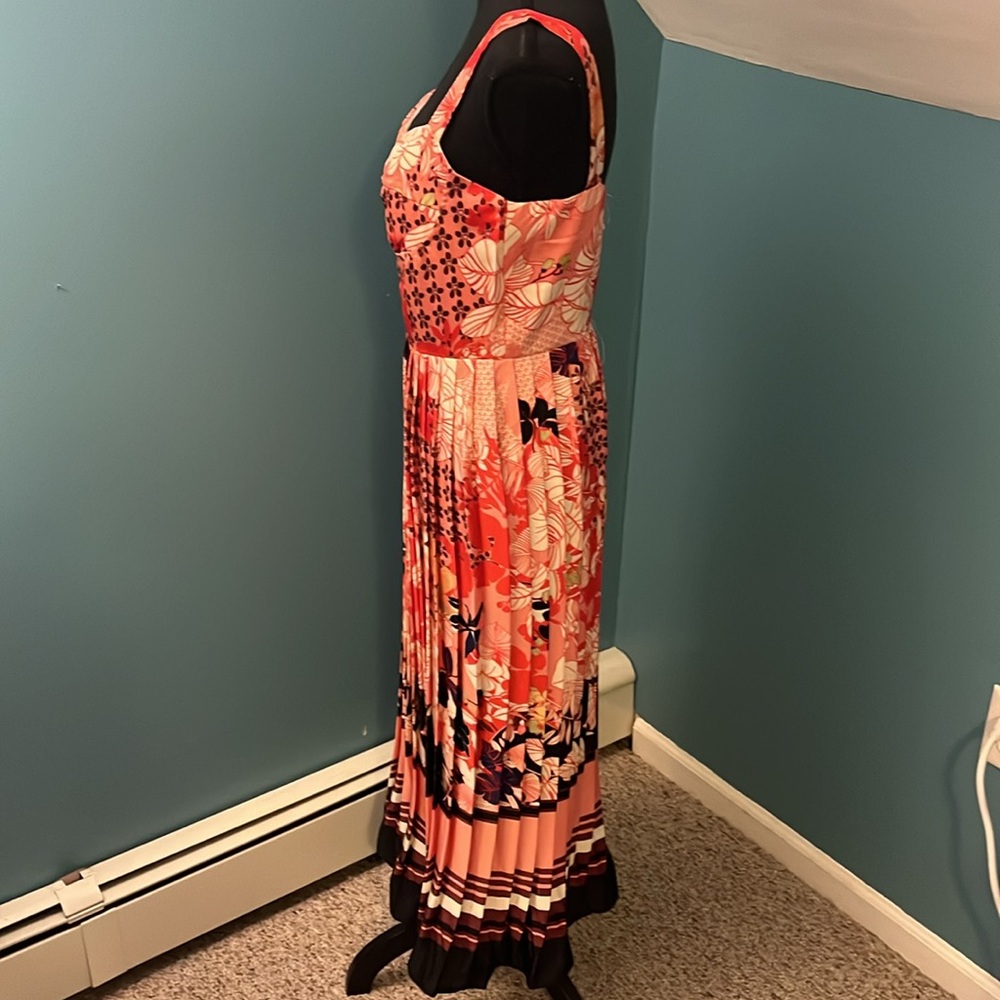 NWT Dalia McPhee Floral Printed Pleated Midi Dress Size Medium - Picture 7 of 16